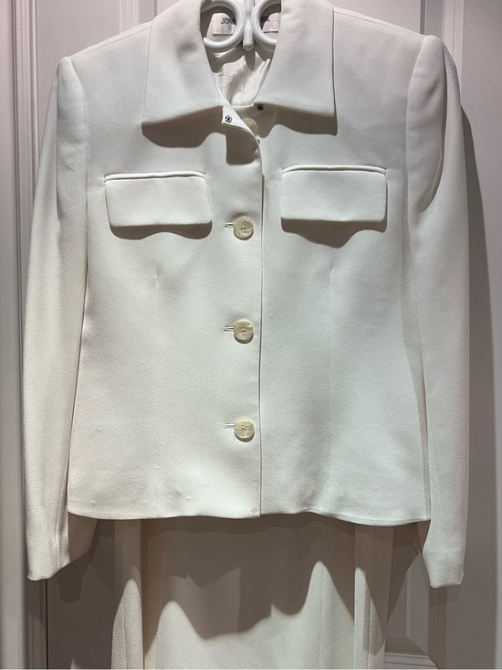 Jones New York Jackets & Blazers - Jones New York Cream Blazer Jacket & Matching Dress  Fully Lined 💗